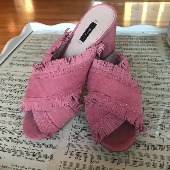 Shoes - Beautiful pink faux suede slides